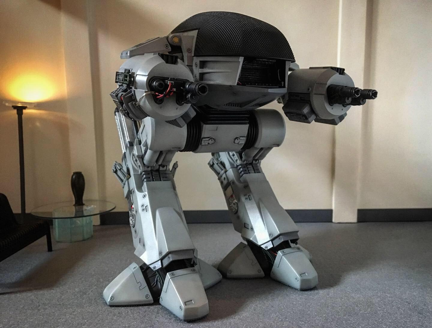 ED209, o robô vilão no filme Robocop